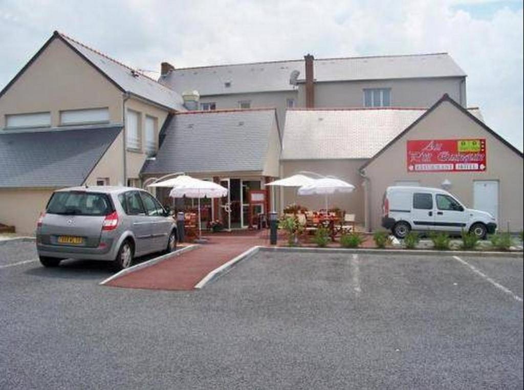 Hotel Au P'Tit Quinquin Le Val-Saint-Père Exterior foto